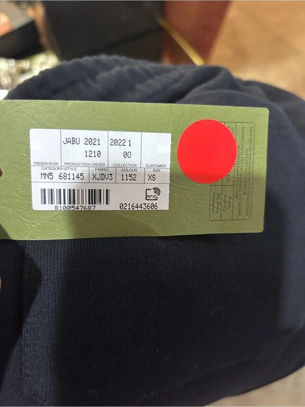 N/A black sweatshirt